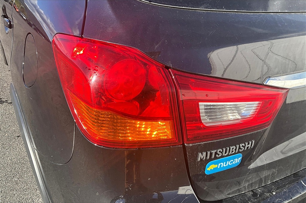 2018 Mitsubishi Outlander Sport SE - Photo 31