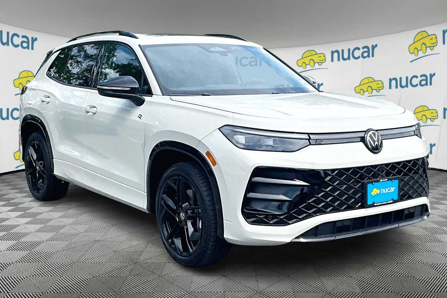 2025 Volkswagen Tiguan SE R-Line Black