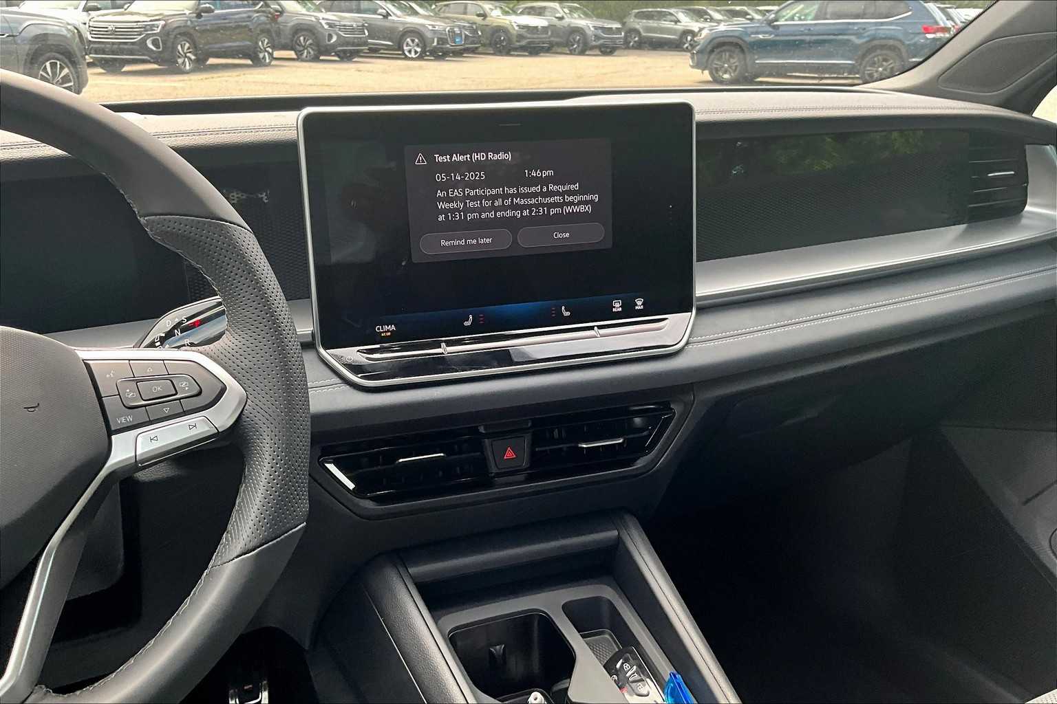 2025 Volkswagen Tiguan SE R-Line Black - Photo 13