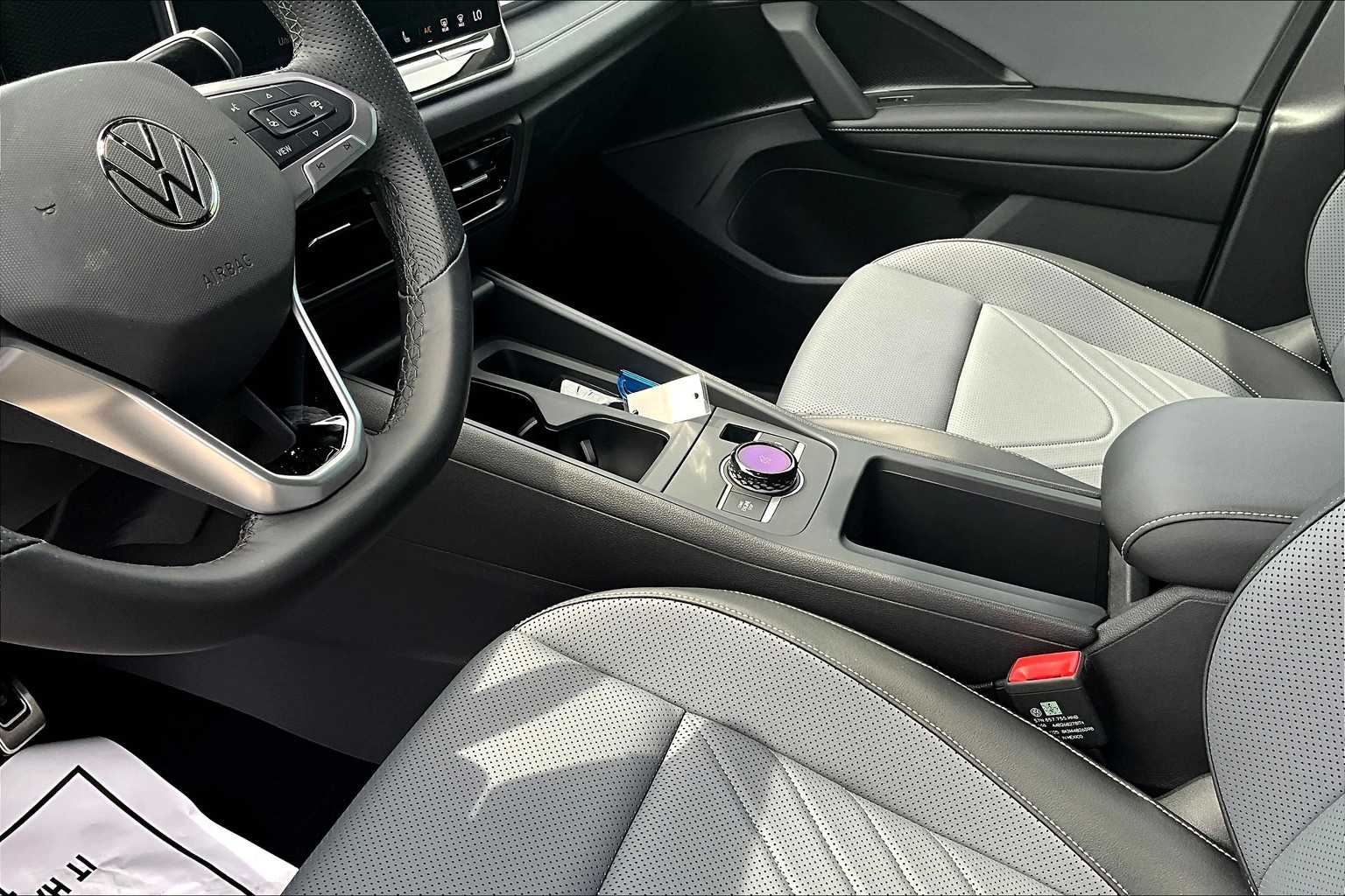 2025 Volkswagen Tiguan SE R-Line Black - Photo 14