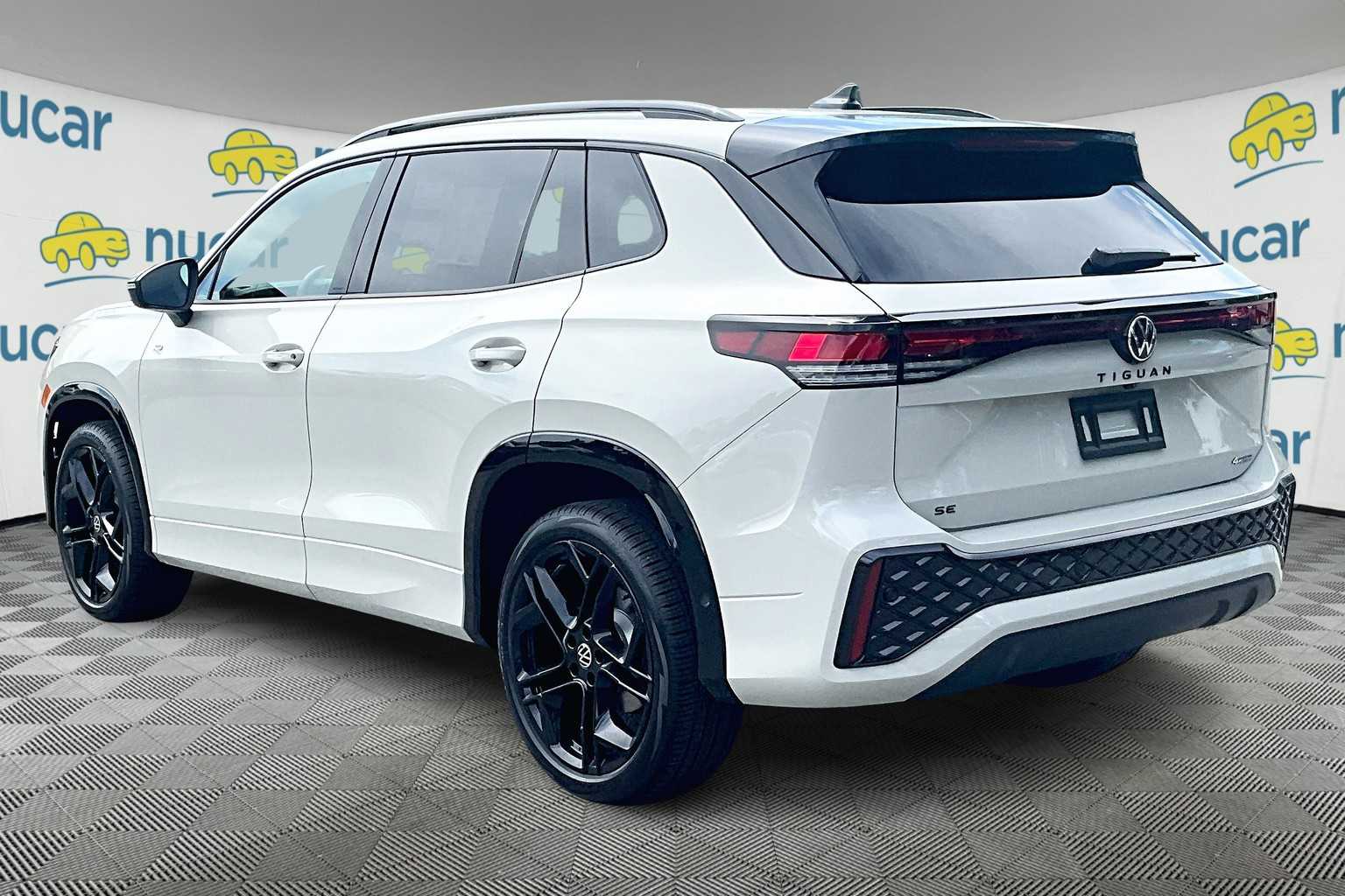 2025 Volkswagen Tiguan SE R-Line Black - Photo 5