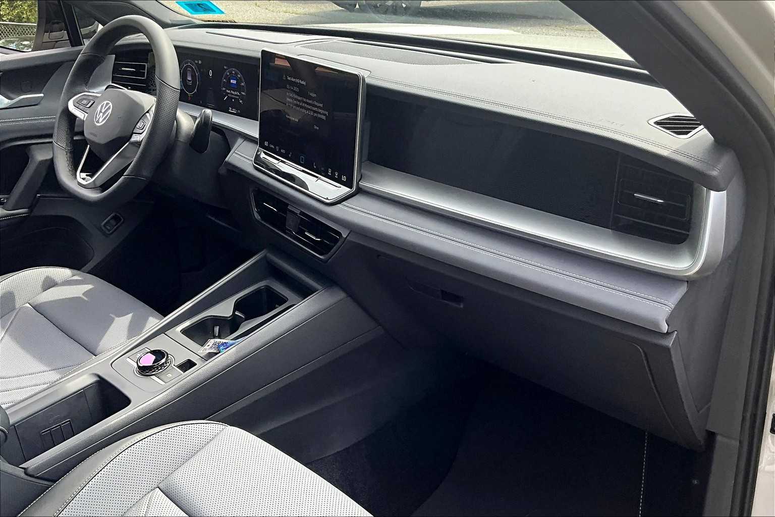 2025 Volkswagen Tiguan SE R-Line Black - Photo 10