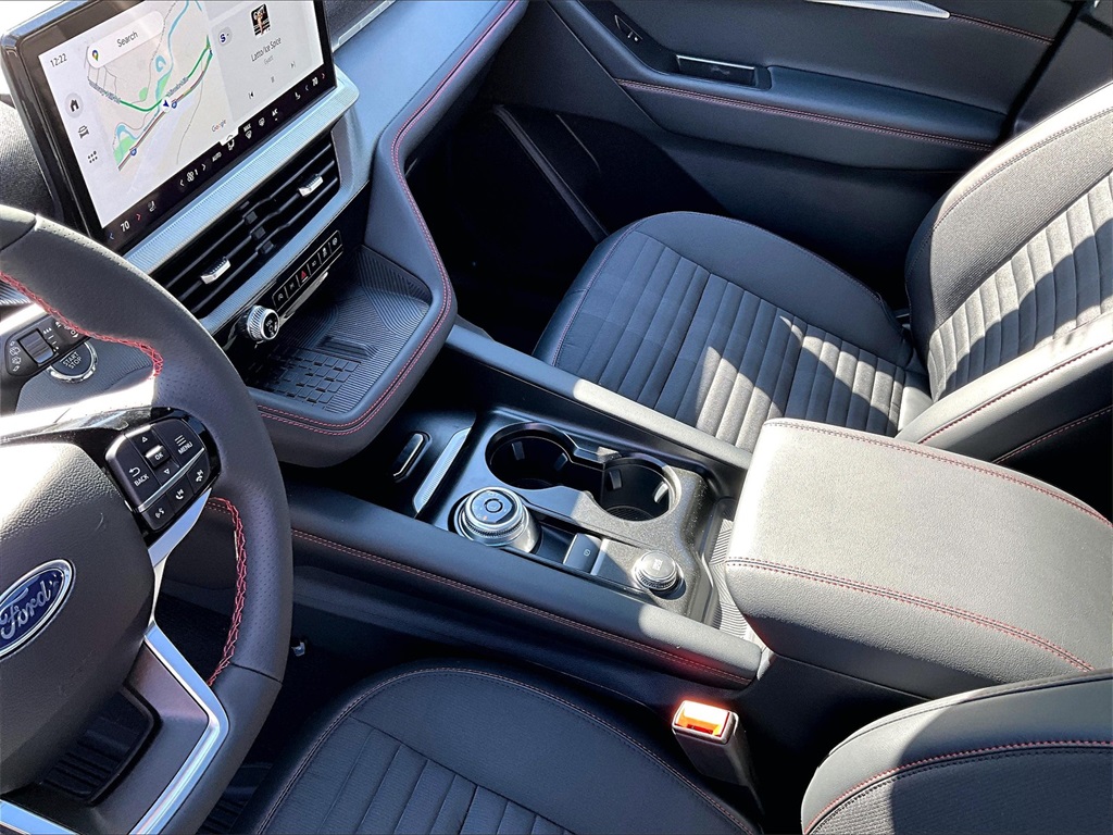 2025 Ford Explorer ST-Line - Photo 9