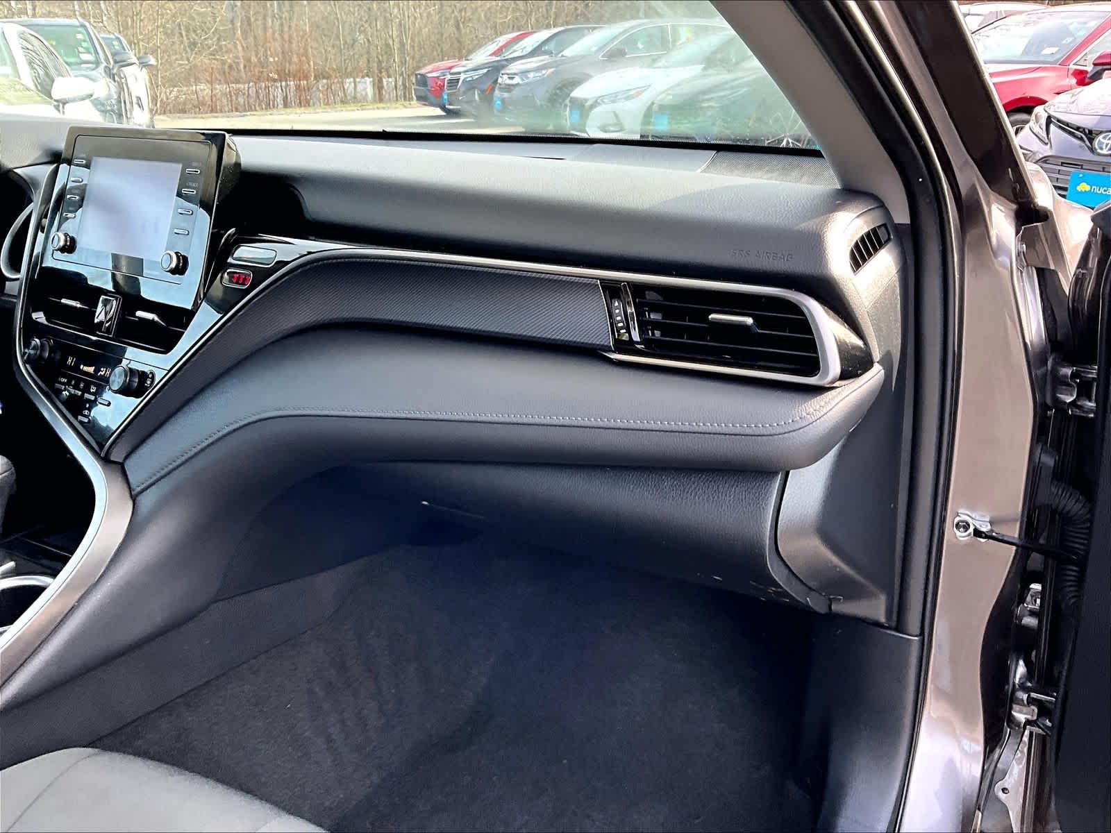 2024 Toyota Camry LE - Photo 13