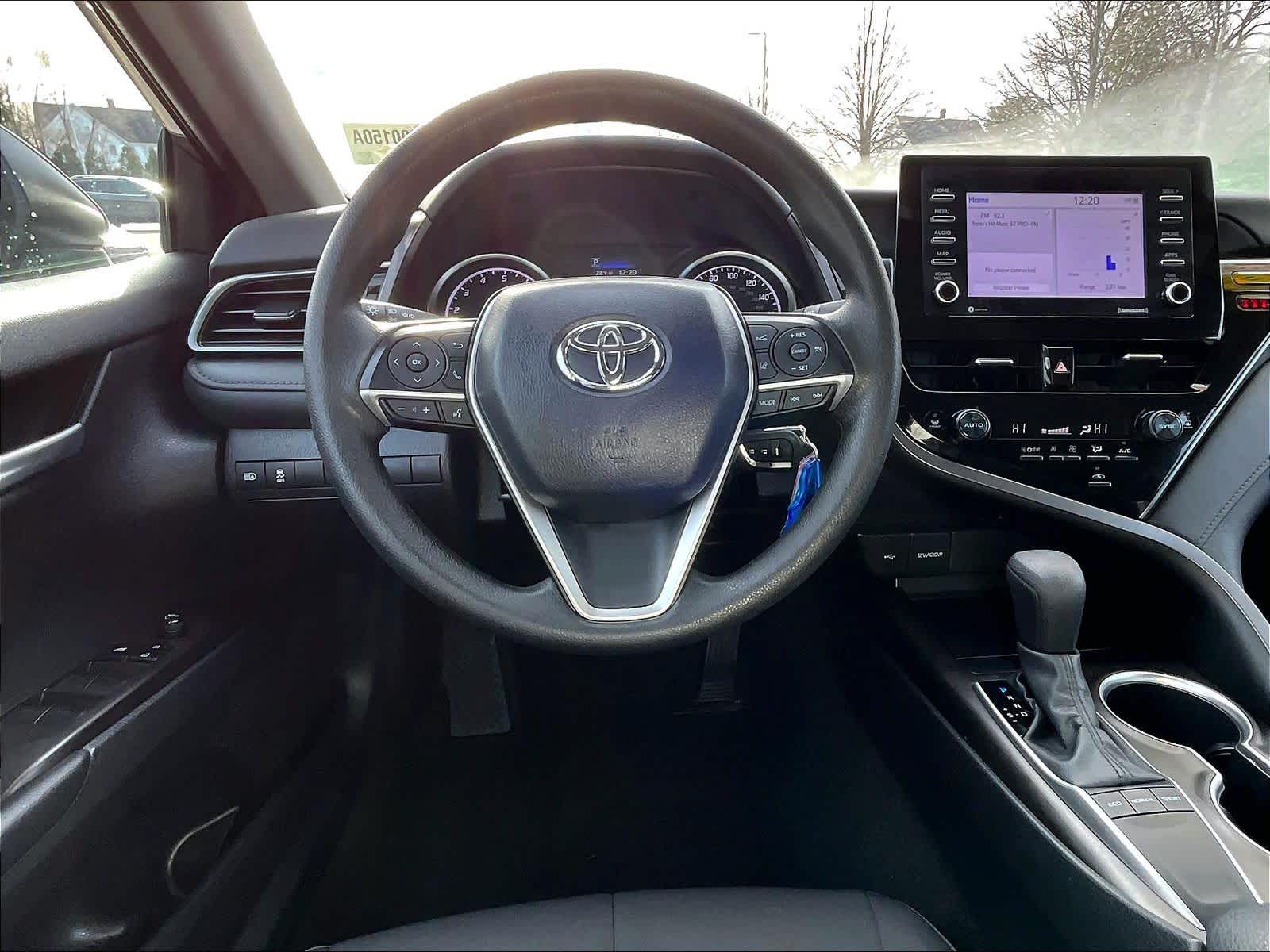 2024 Toyota Camry LE - Photo 17