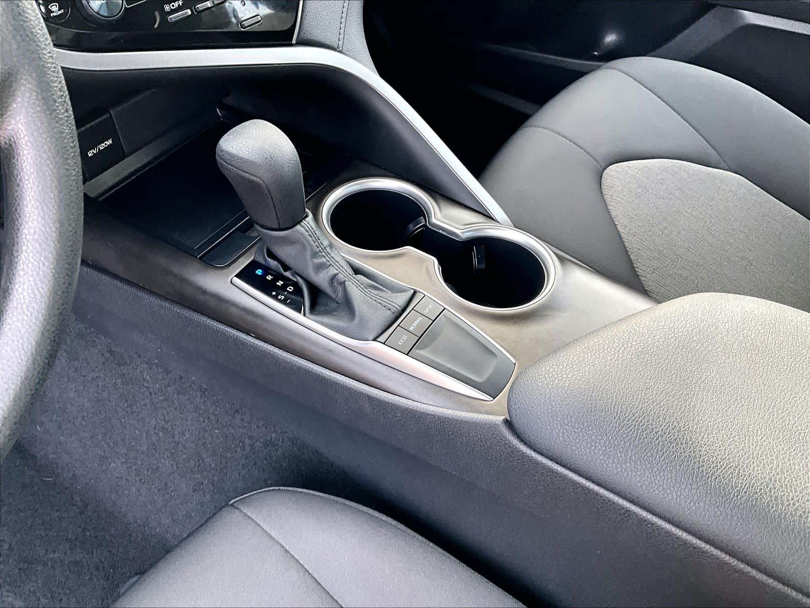 2024 Toyota Camry LE - Photo 20