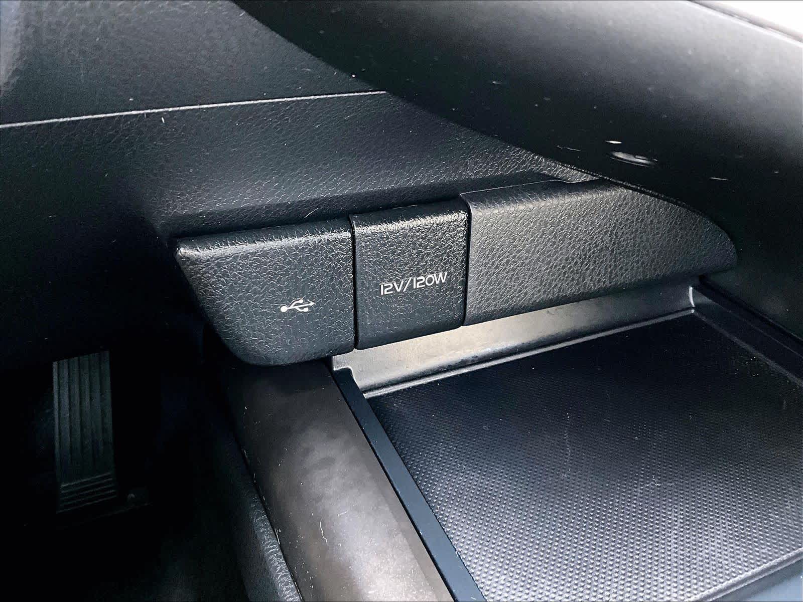 2024 Toyota Camry LE - Photo 27