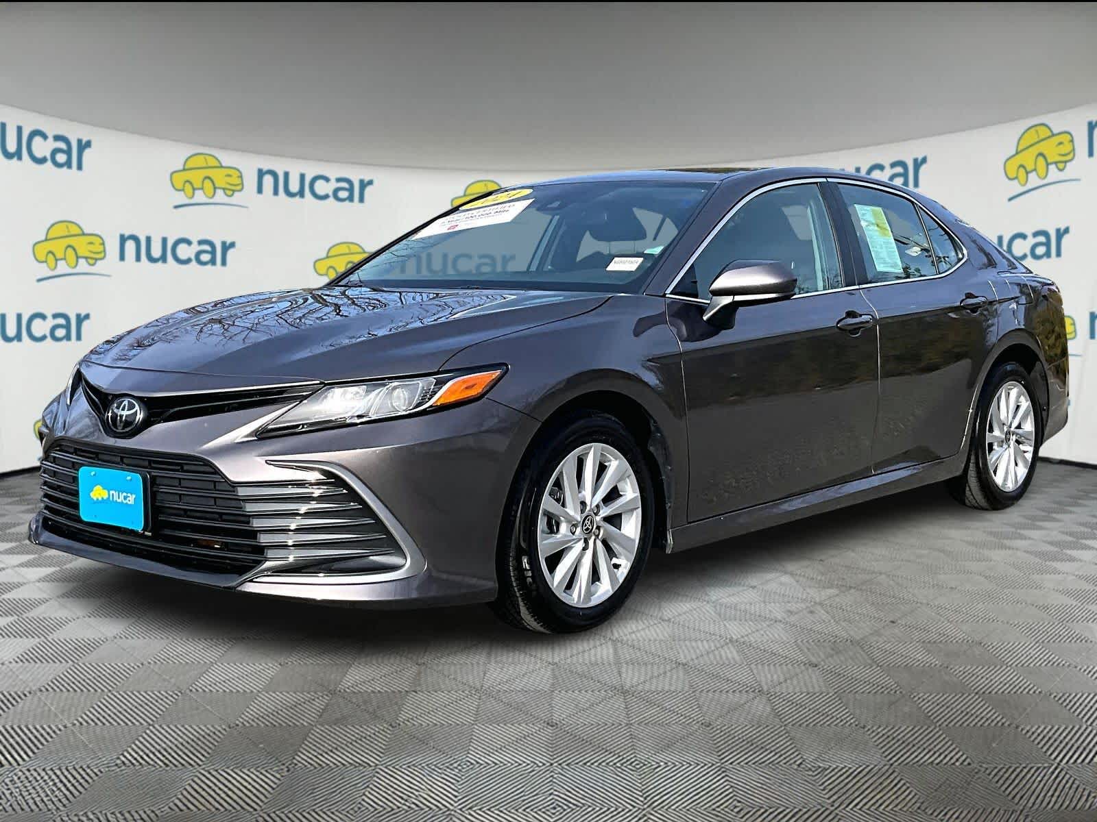 2024 Toyota Camry LE - Photo 3