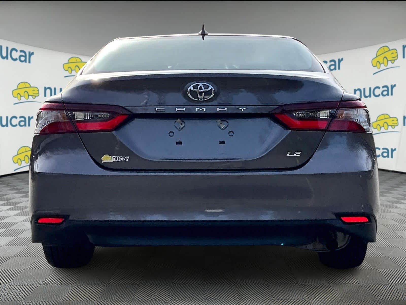 2024 Toyota Camry LE - Photo 5