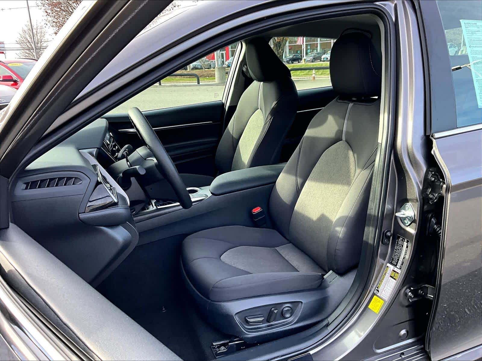 2024 Toyota Camry LE - Photo 10