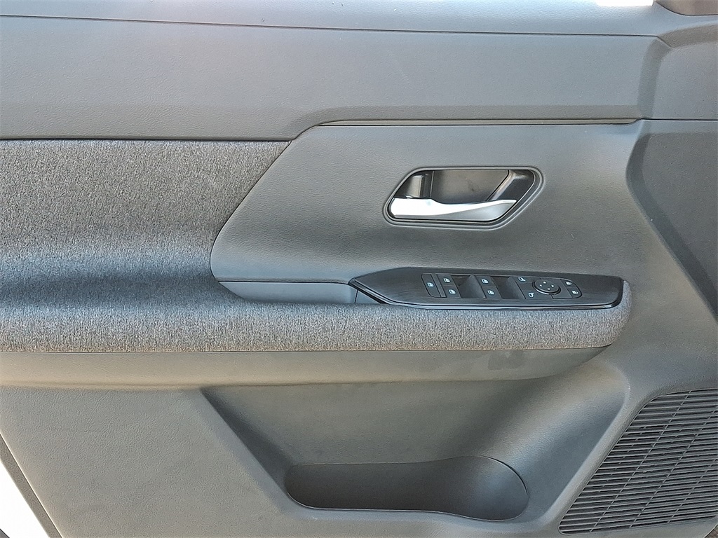 2025 Nissan Kicks SV - Photo 8