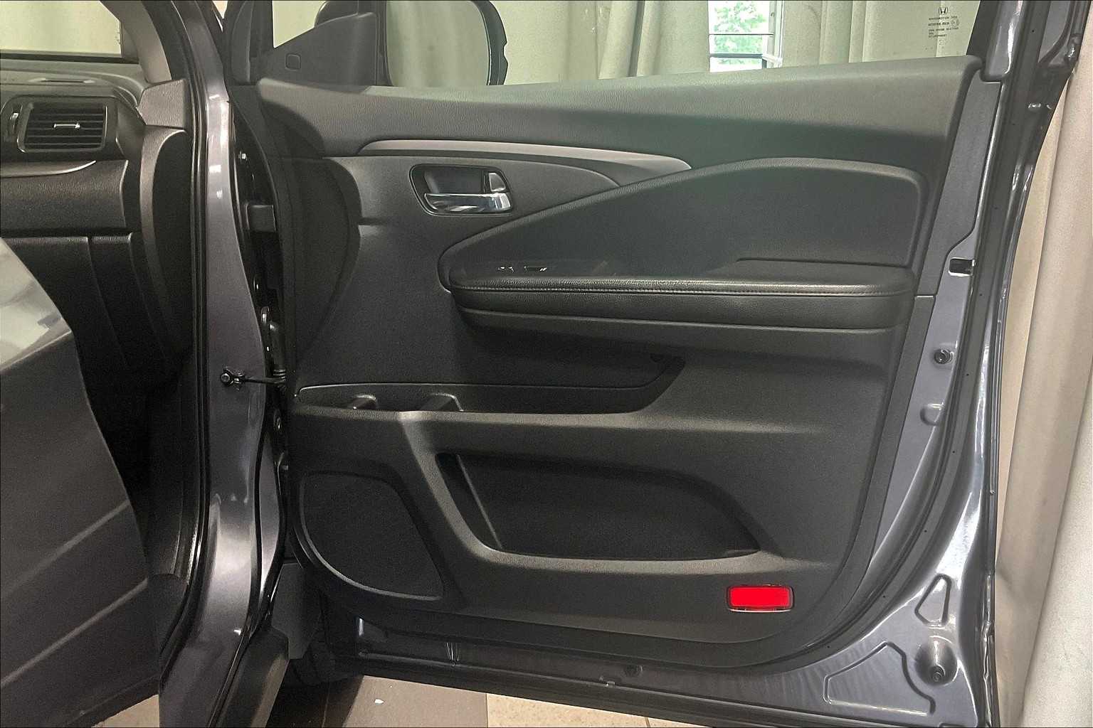 2022 Honda Pilot Special Edition - Photo 12