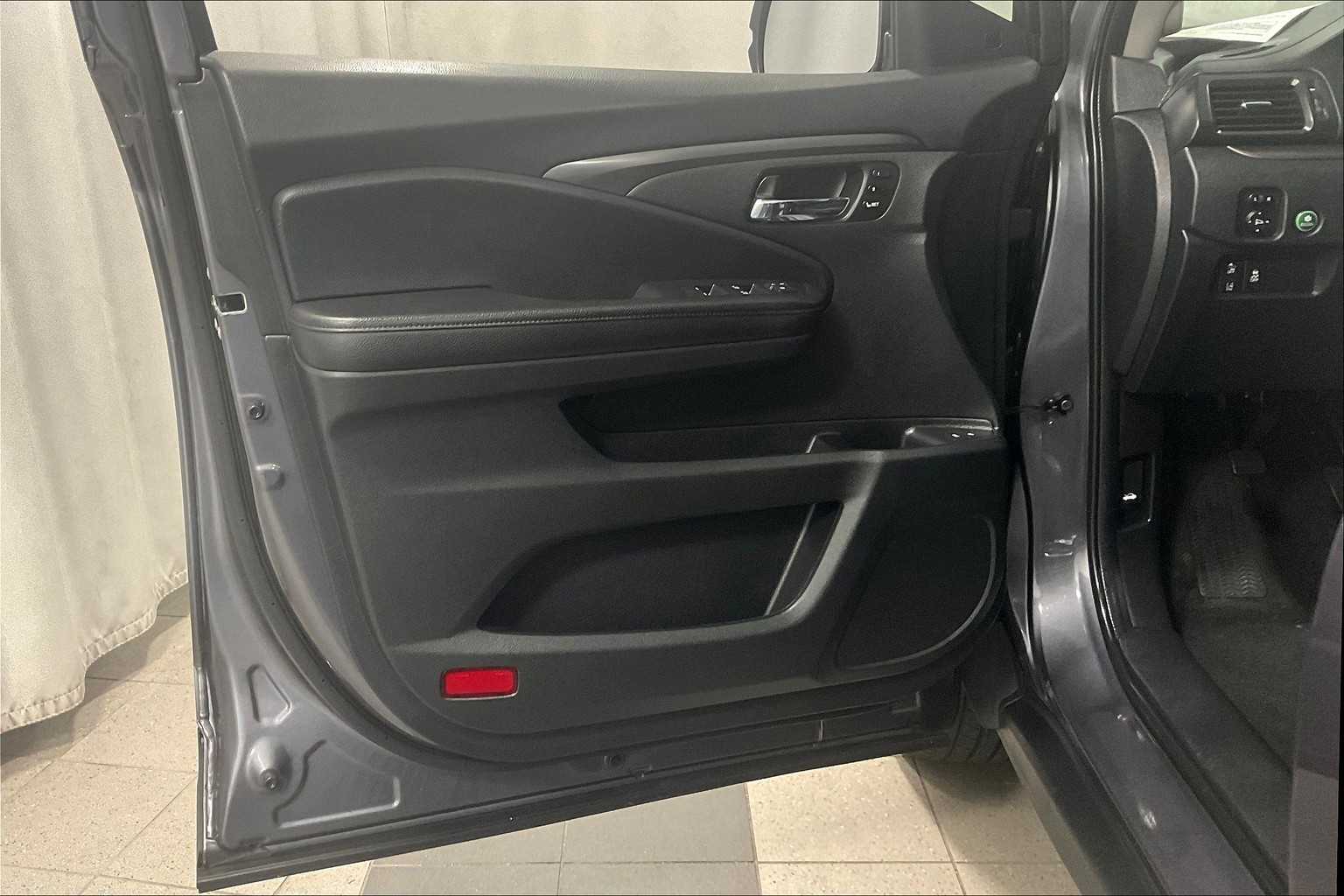 2022 Honda Pilot Special Edition - Photo 9