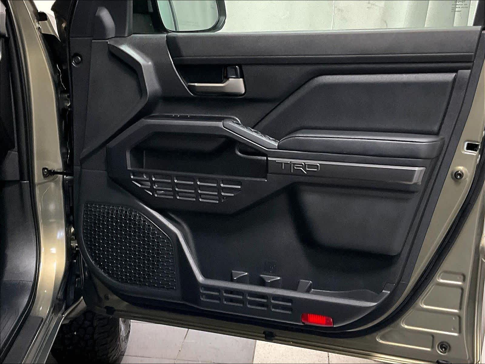 2025 Toyota Tacoma TRD Off Road - Photo 12