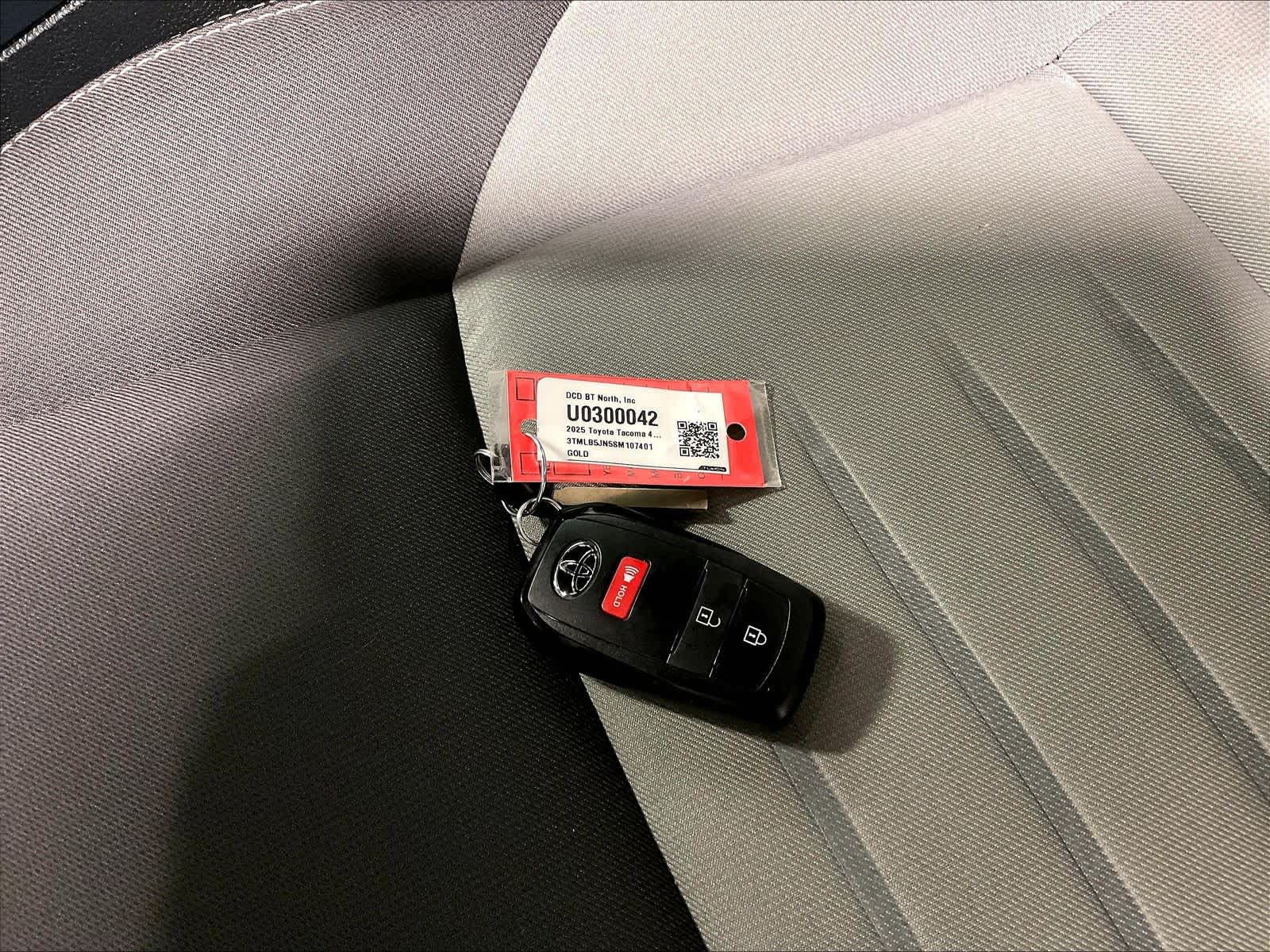 2025 Toyota Tacoma TRD Off Road - Photo 30