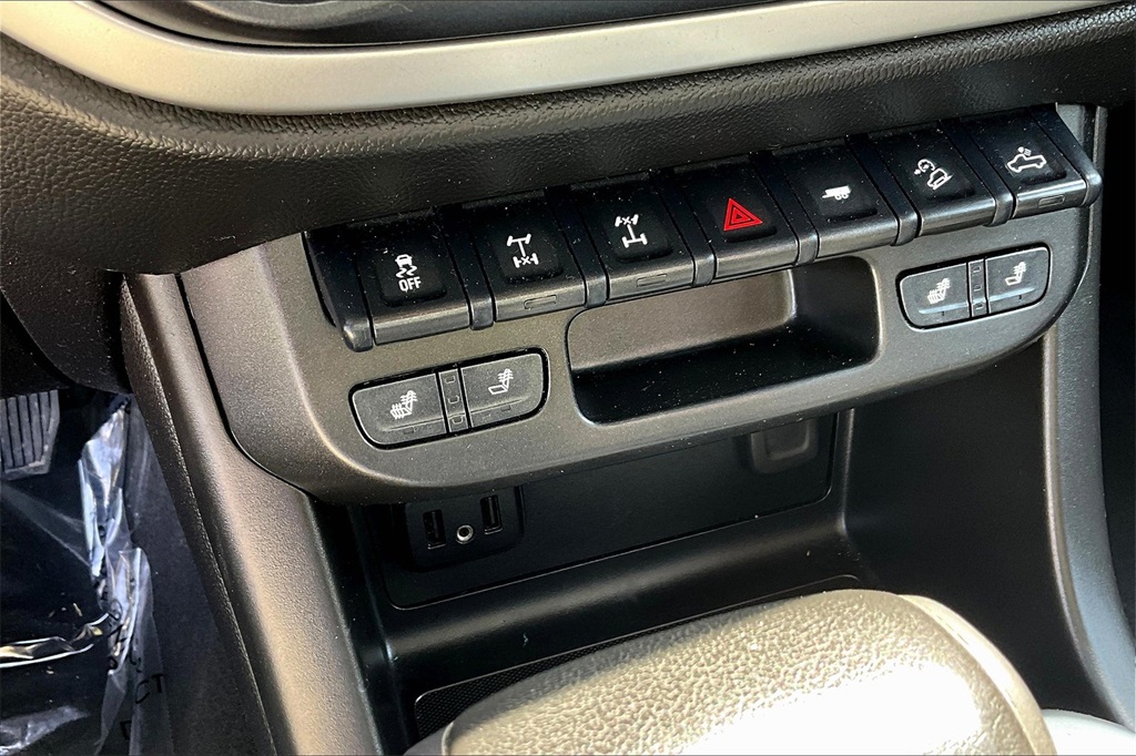 2021 Chevrolet Colorado ZR2 - Photo 26
