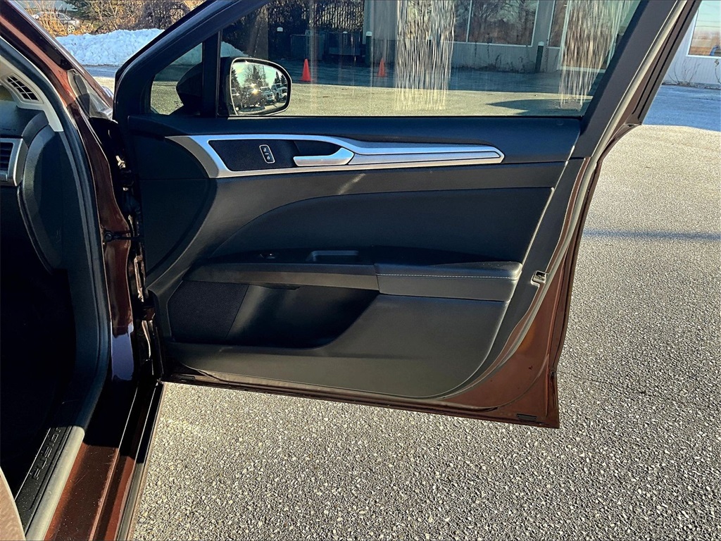 2019 Ford Fusion SE - Photo 12