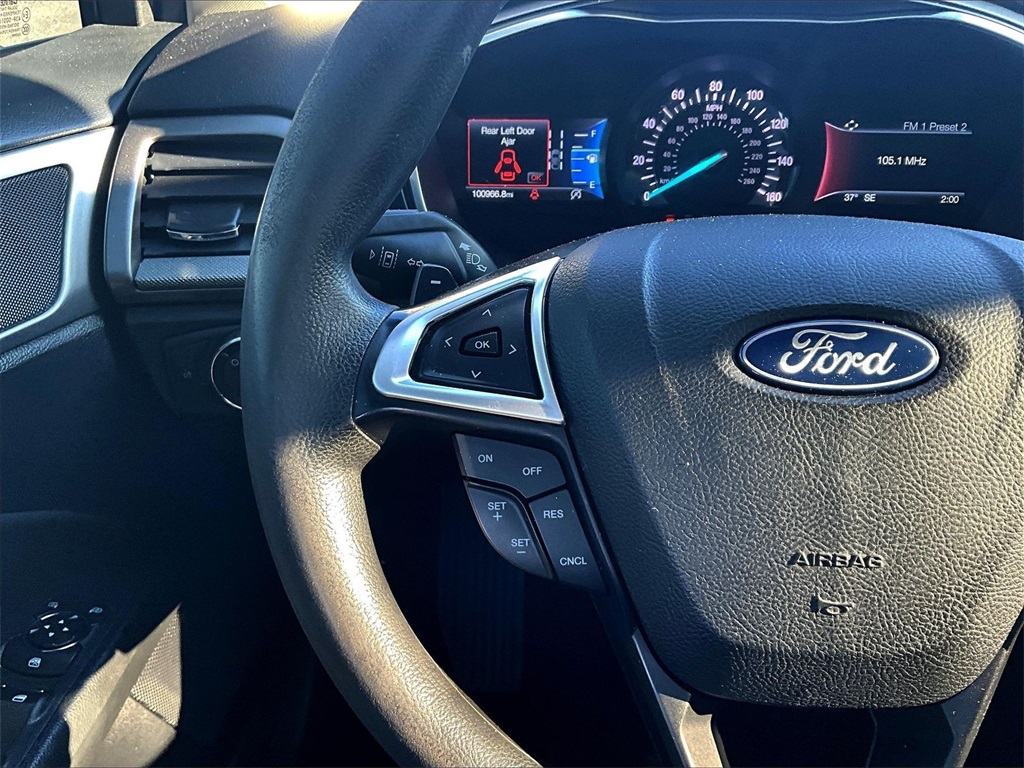 2019 Ford Fusion SE - Photo 23