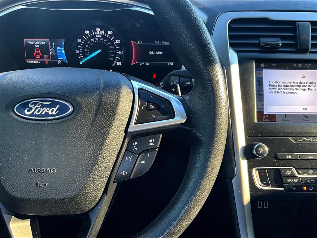 2019 Ford Fusion SE - Photo 24