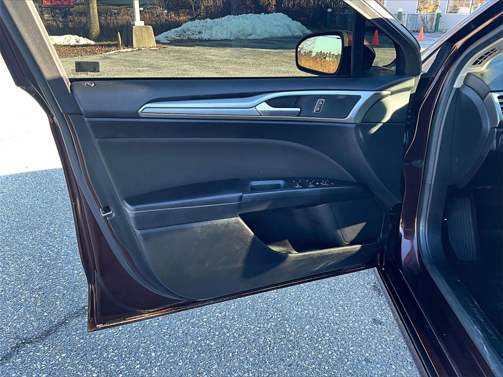 2019 Ford Fusion SE - Photo 9