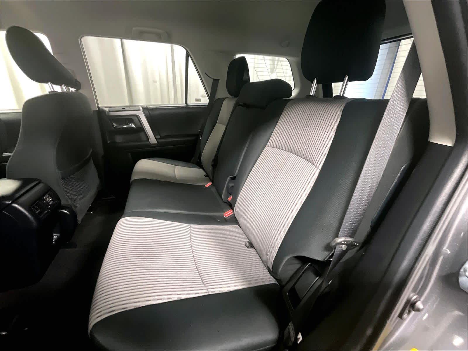 2020 Toyota 4Runner SR5 - Photo 15