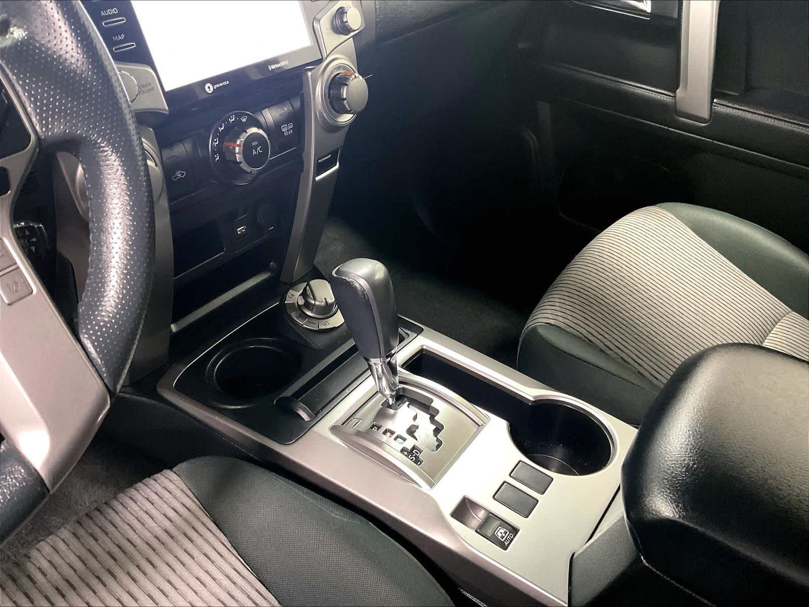 2020 Toyota 4Runner SR5 - Photo 20