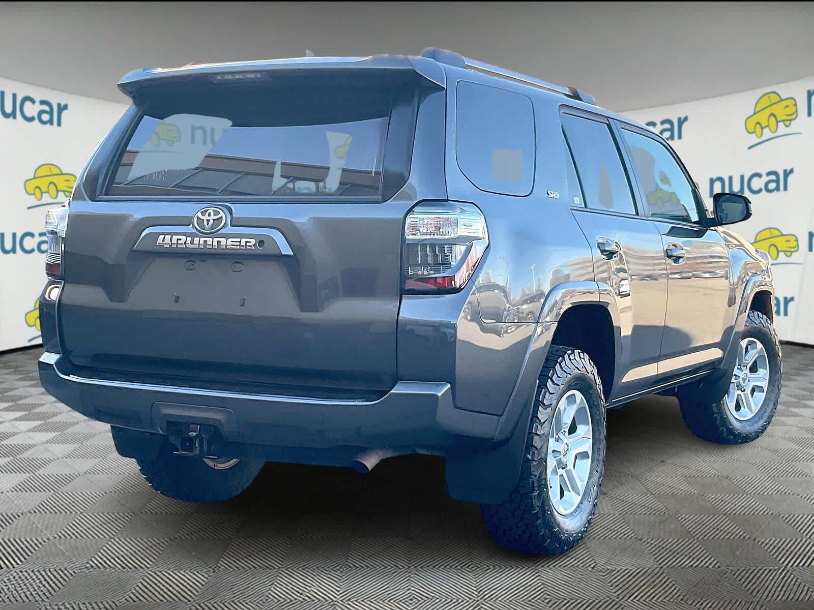2020 Toyota 4Runner SR5 - Photo 6