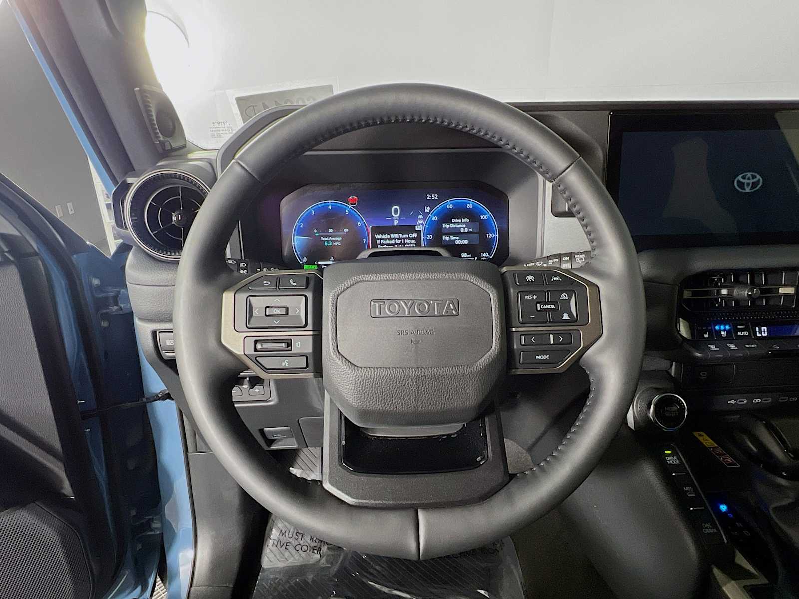 2025 Toyota Land Cruiser  - Photo 11