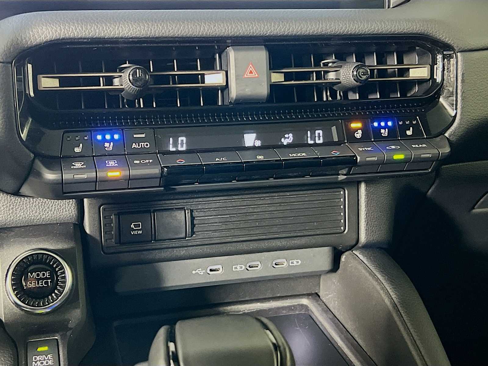 2025 Toyota Land Cruiser  - Photo 15