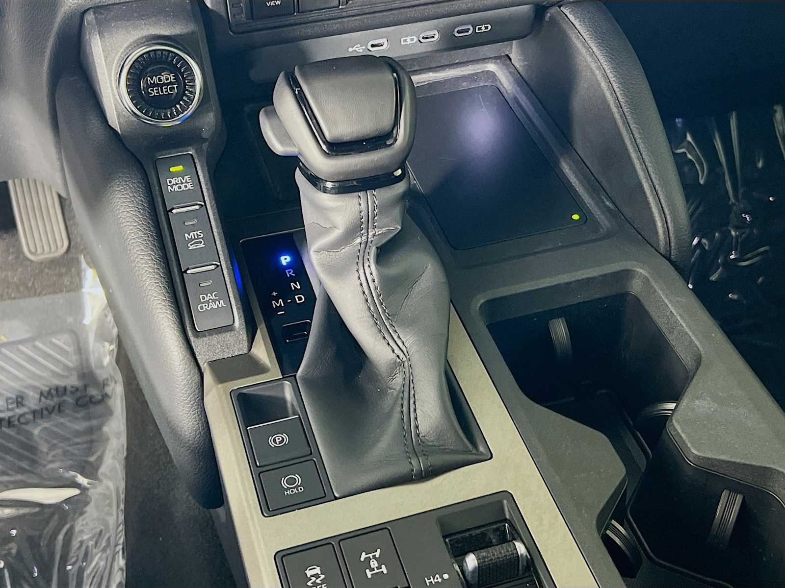 2025 Toyota Land Cruiser  - Photo 16