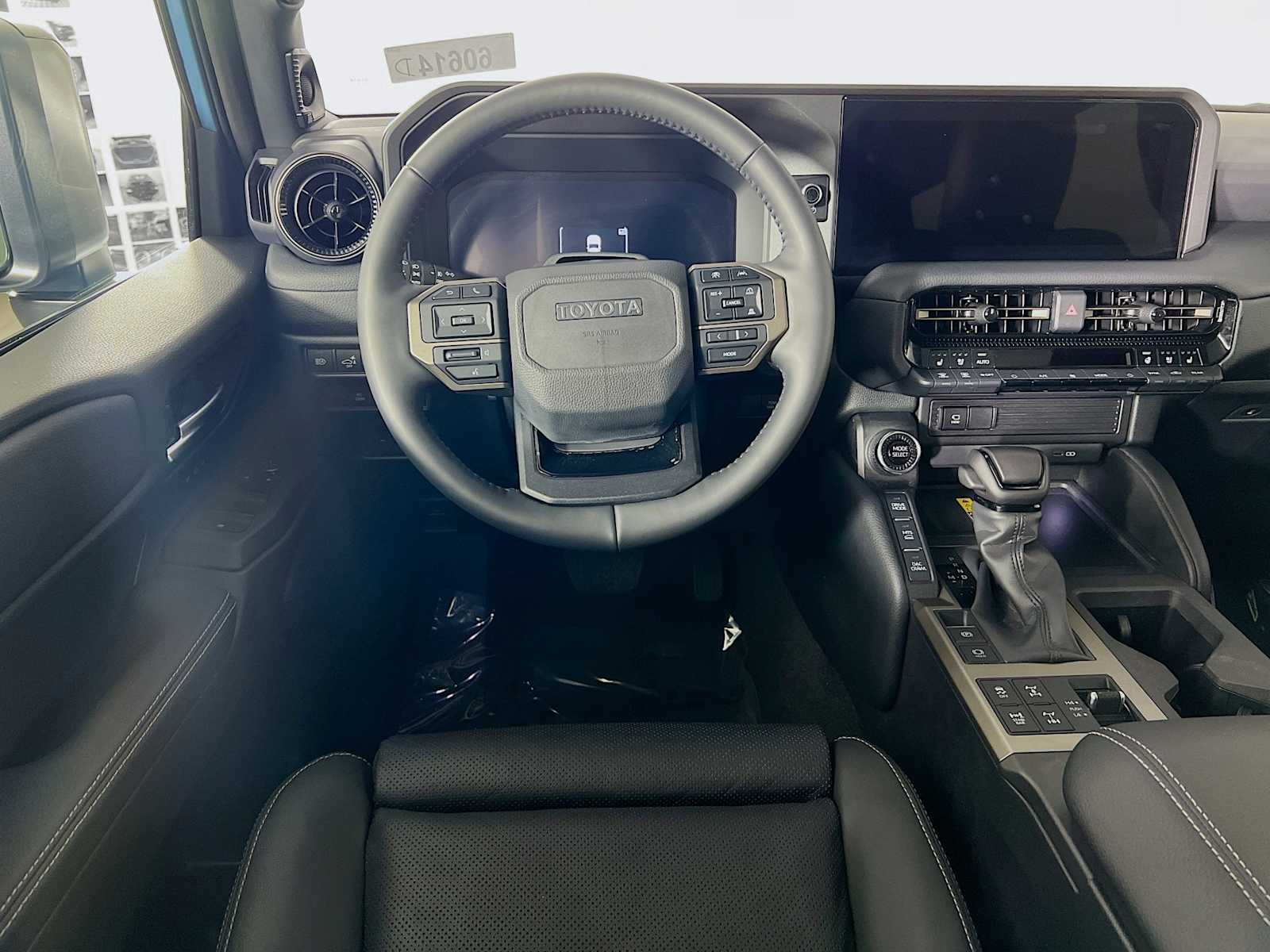 2025 Toyota Land Cruiser  - Photo 23