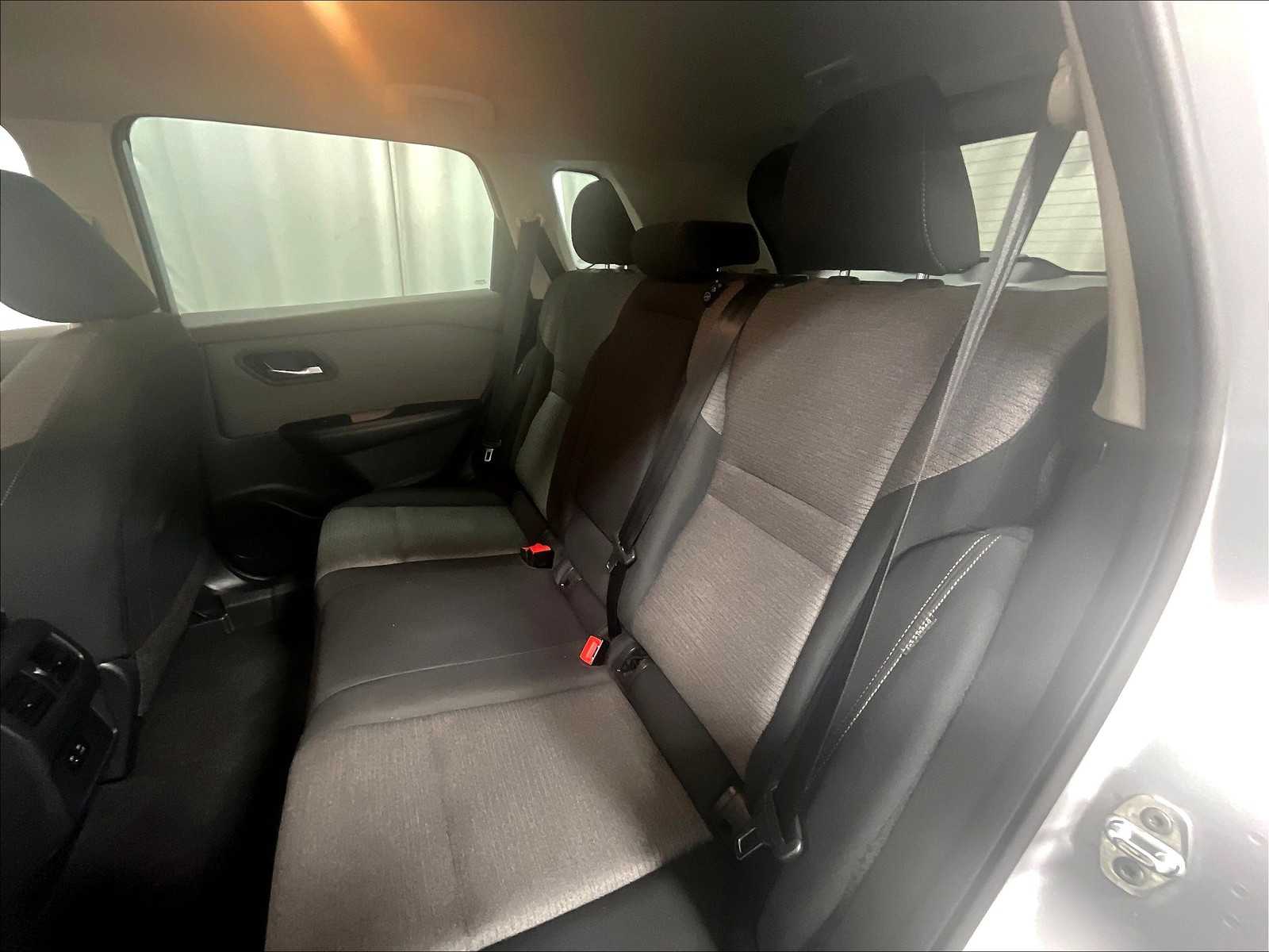 2023 Nissan Rogue SV - Photo 15