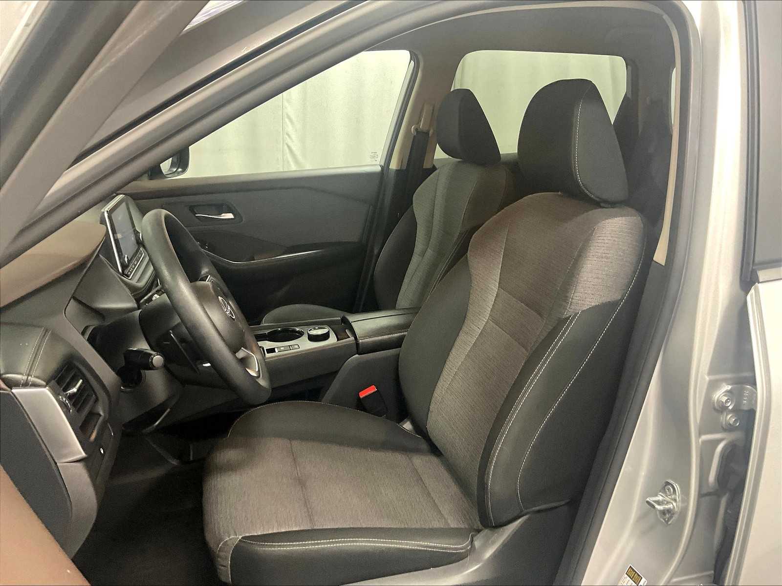 2023 Nissan Rogue SV - Photo 10