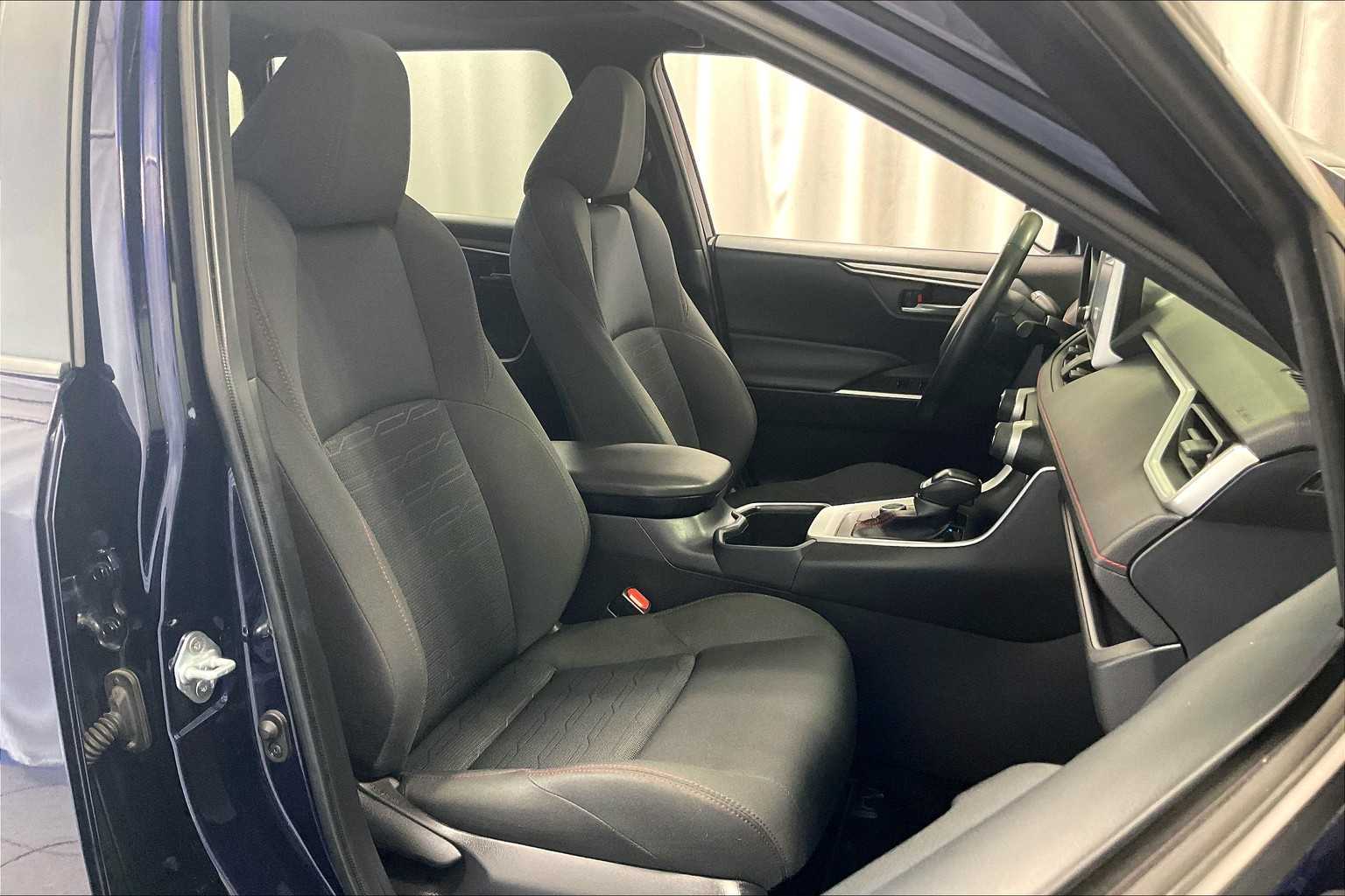 2023 Toyota RAV4 Prime SE - Photo 11