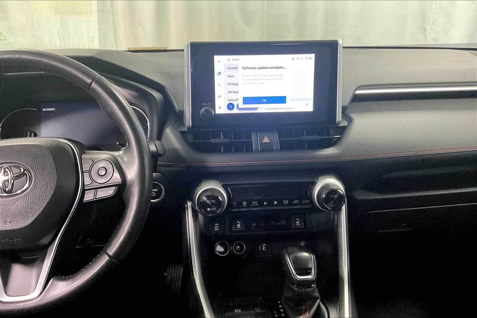 2023 Toyota RAV4 Prime SE - Photo 18