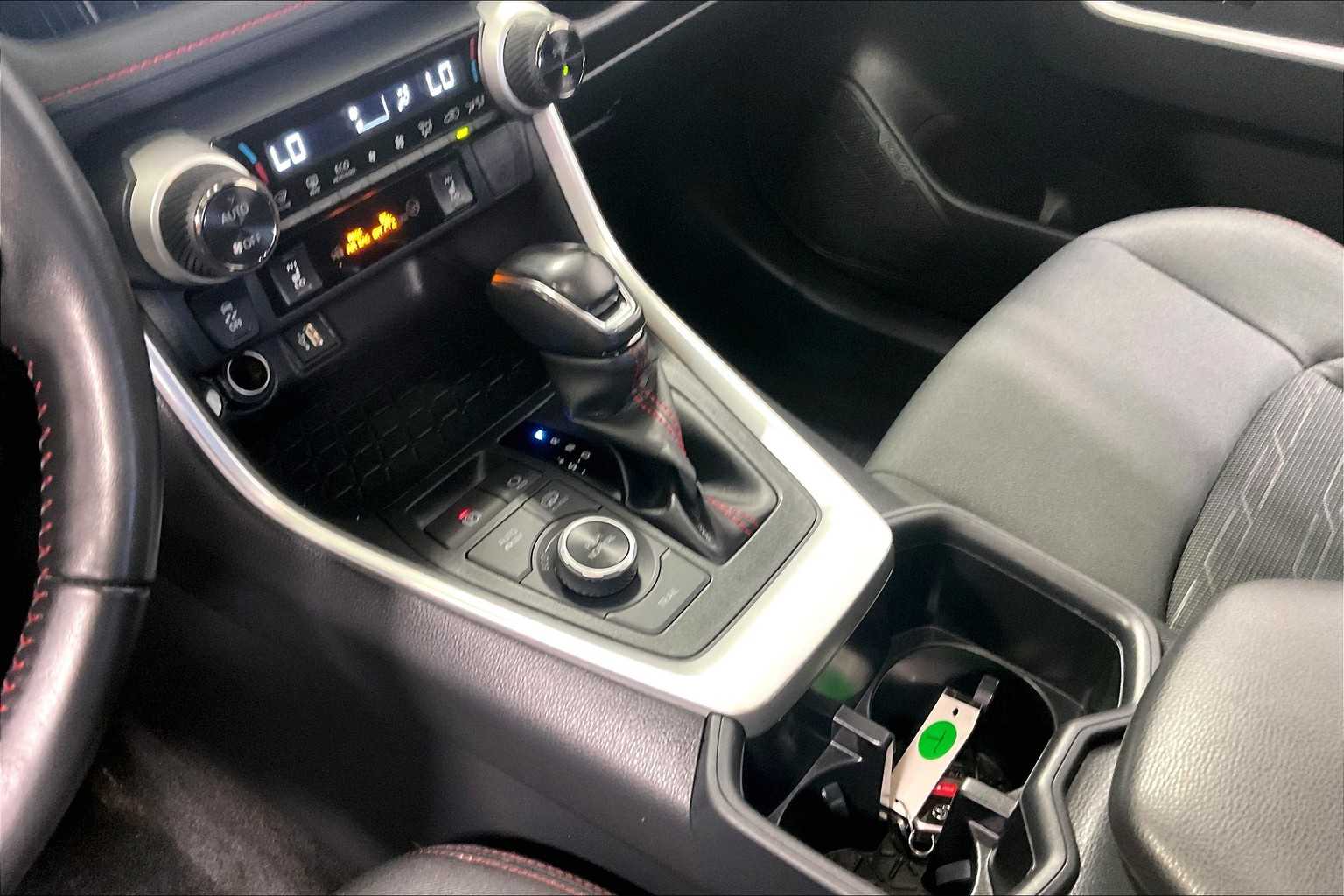 2023 Toyota RAV4 Prime SE - Photo 20