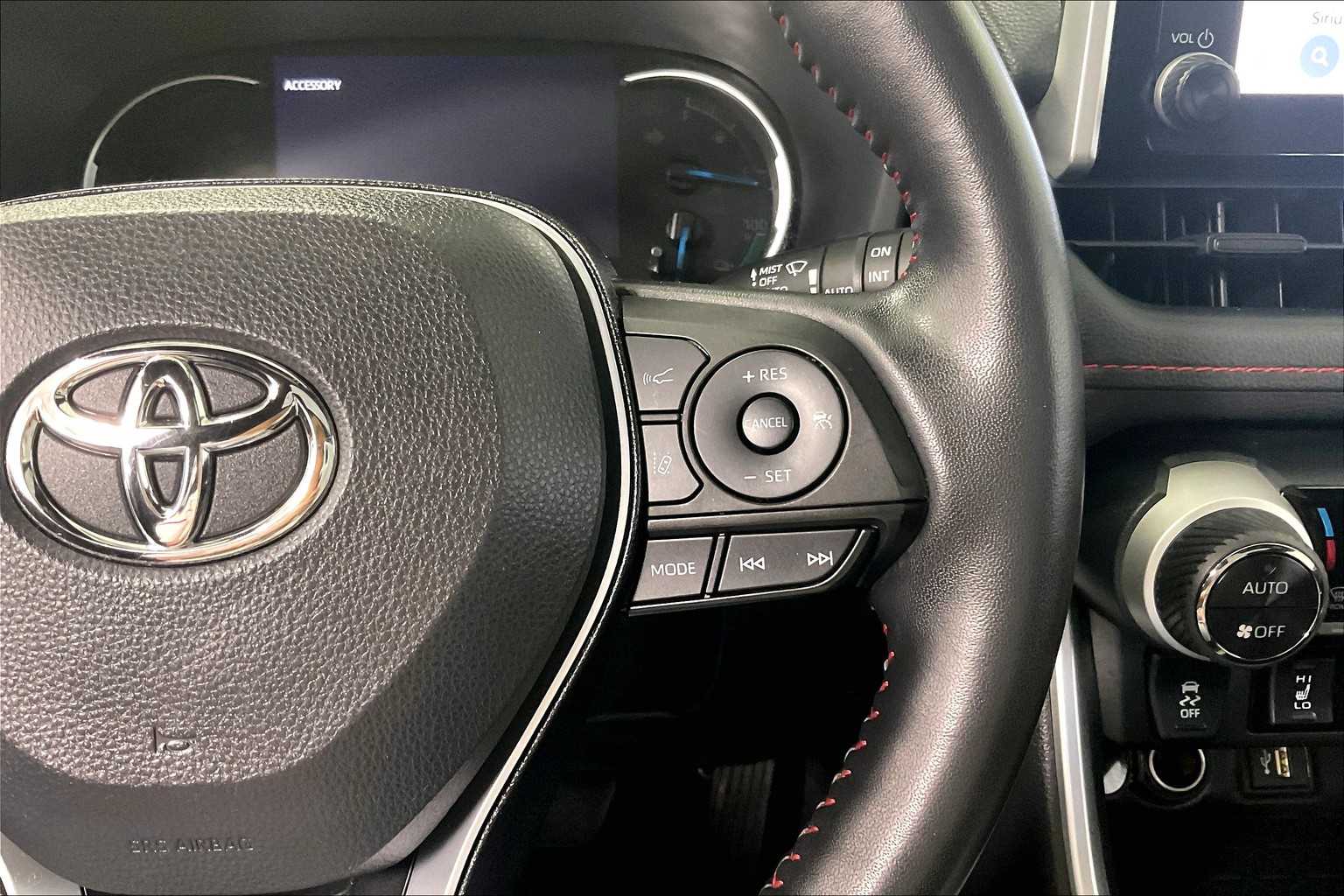 2023 Toyota RAV4 Prime SE - Photo 24
