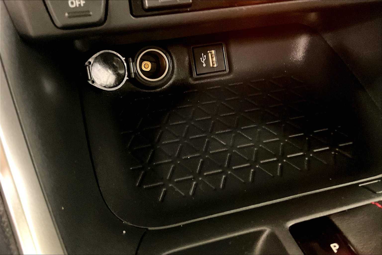 2023 Toyota RAV4 Prime SE - Photo 27