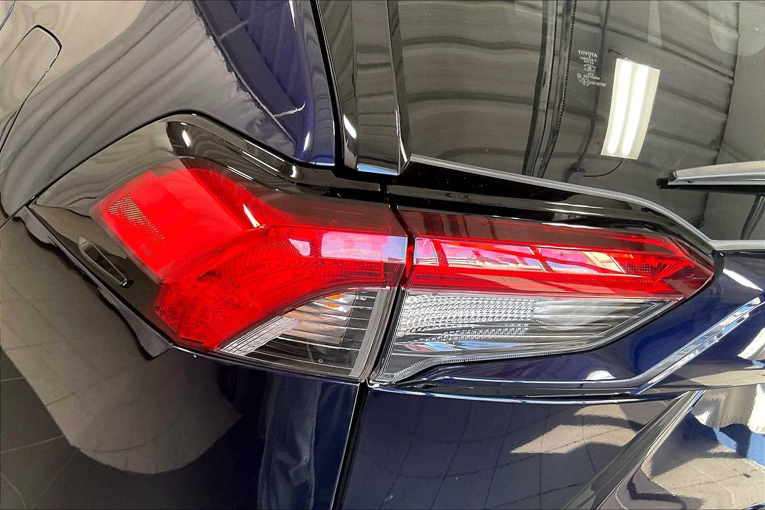 2023 Toyota RAV4 Prime SE - Photo 33