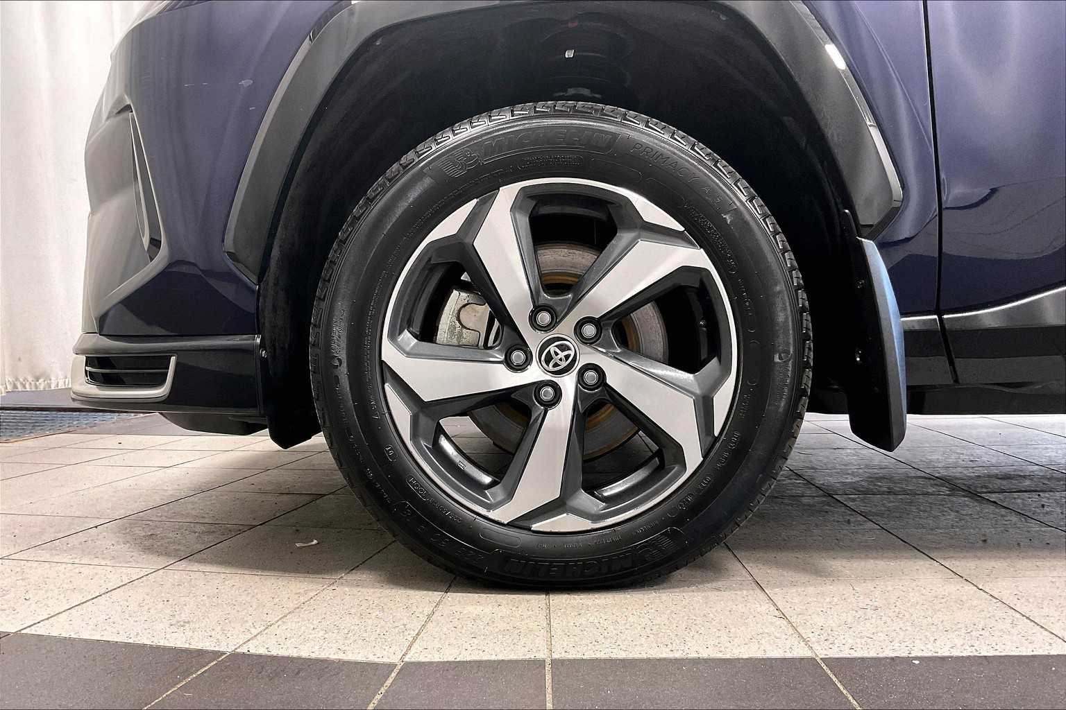 2023 Toyota RAV4 Prime SE - Photo 7