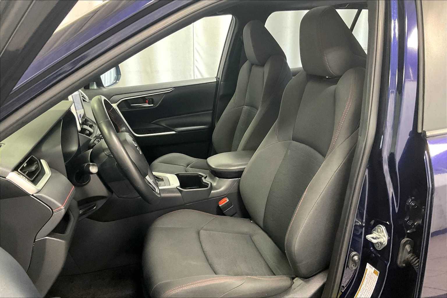 2023 Toyota RAV4 Prime SE - Photo 10