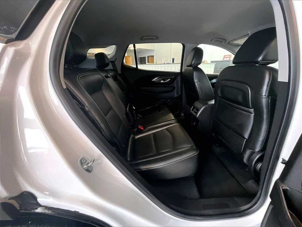 2023 GMC Terrain SLT - Photo 16