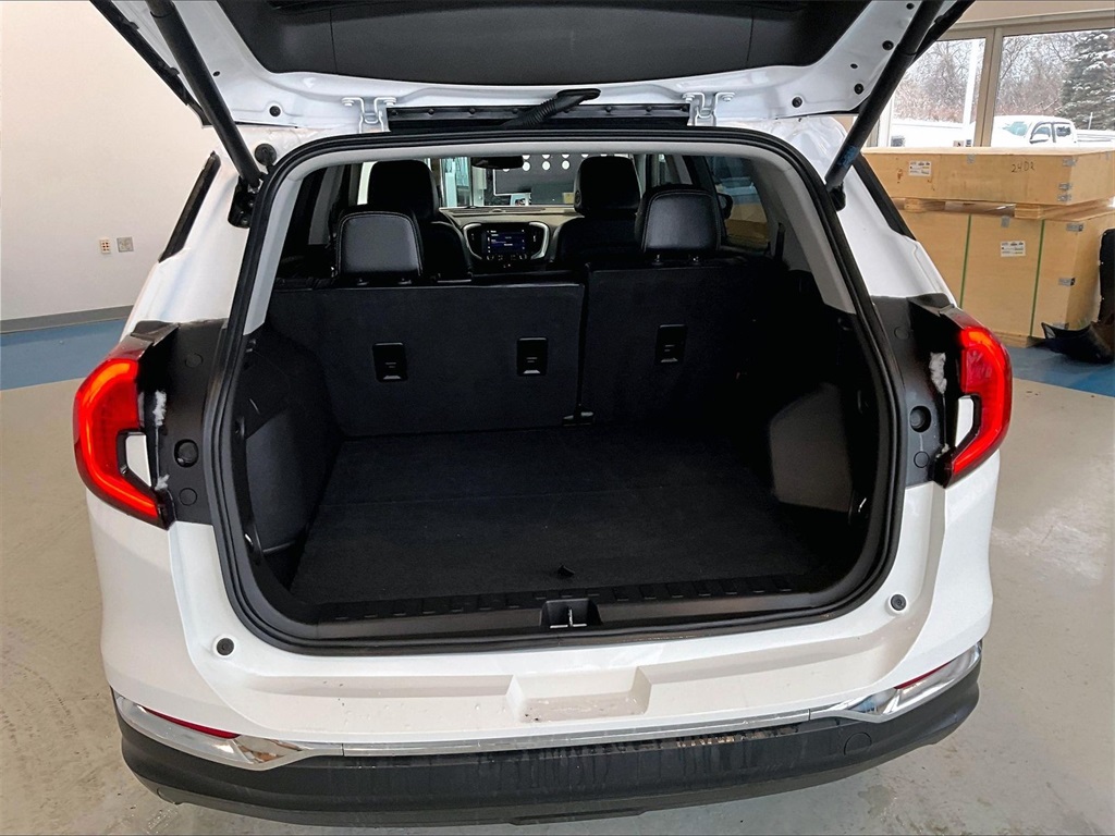2023 GMC Terrain SLT - Photo 35