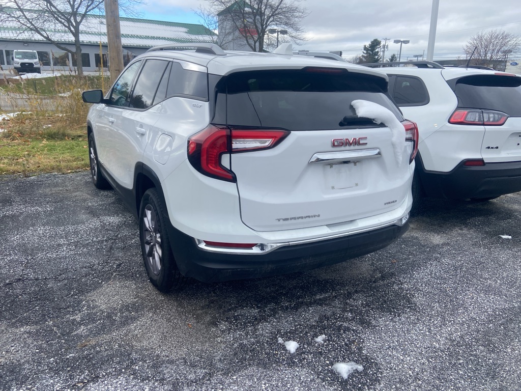 2023 GMC Terrain SLT - Photo 4