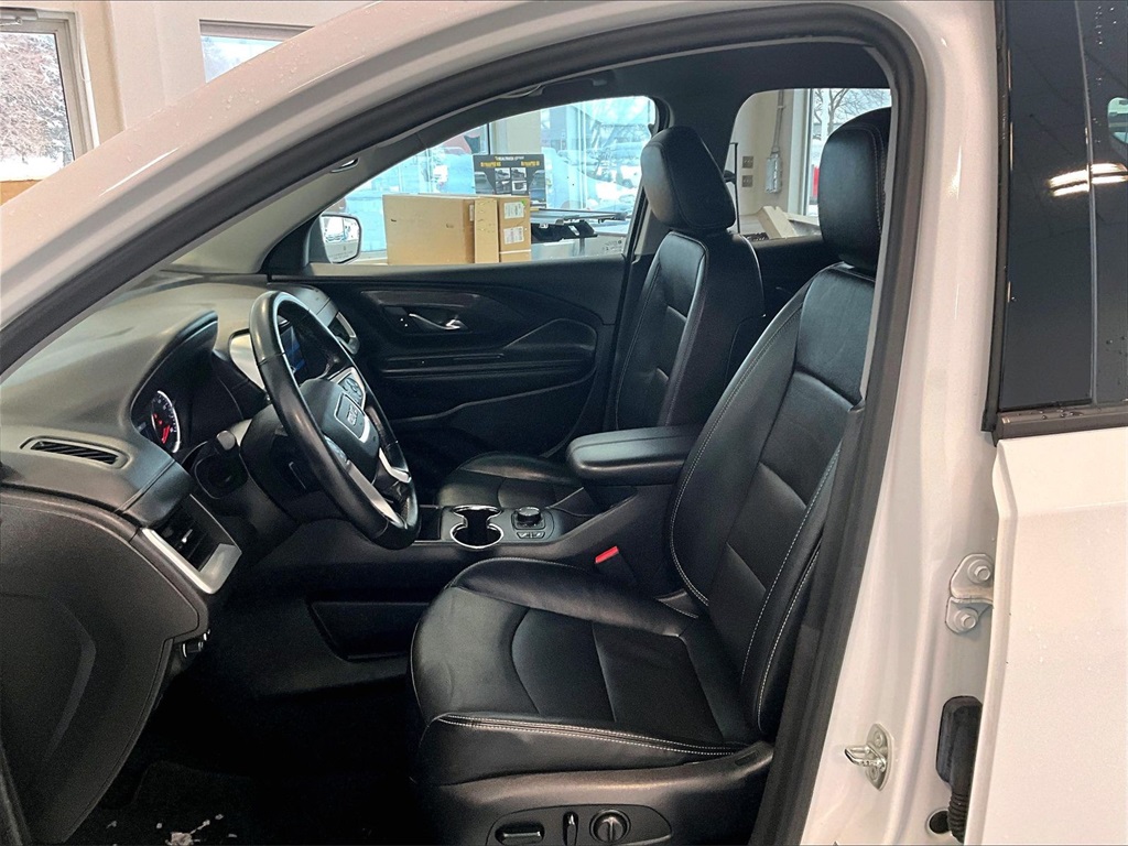 2023 GMC Terrain SLT - Photo 10