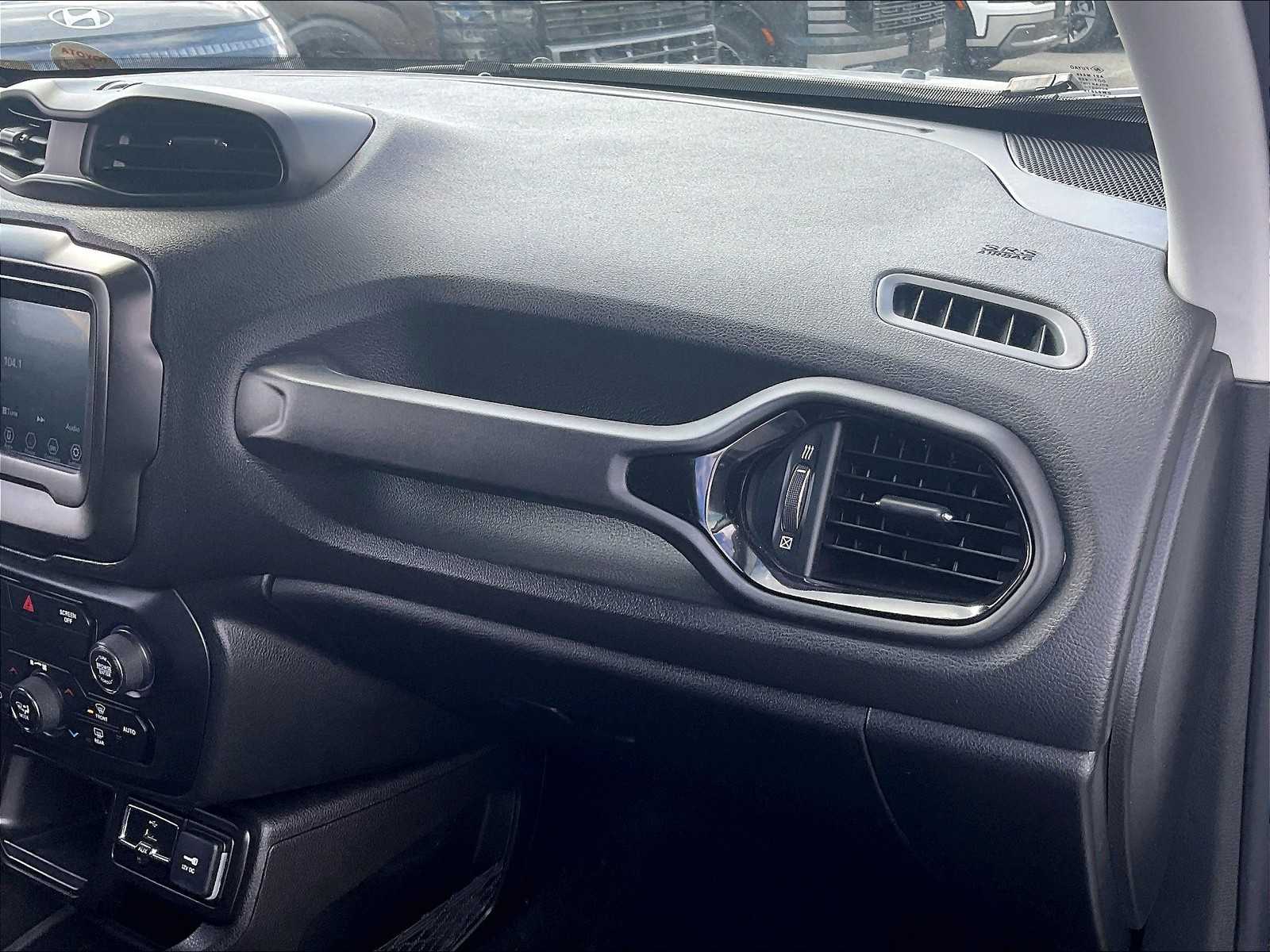 2020 Jeep Renegade Altitude - Photo 13