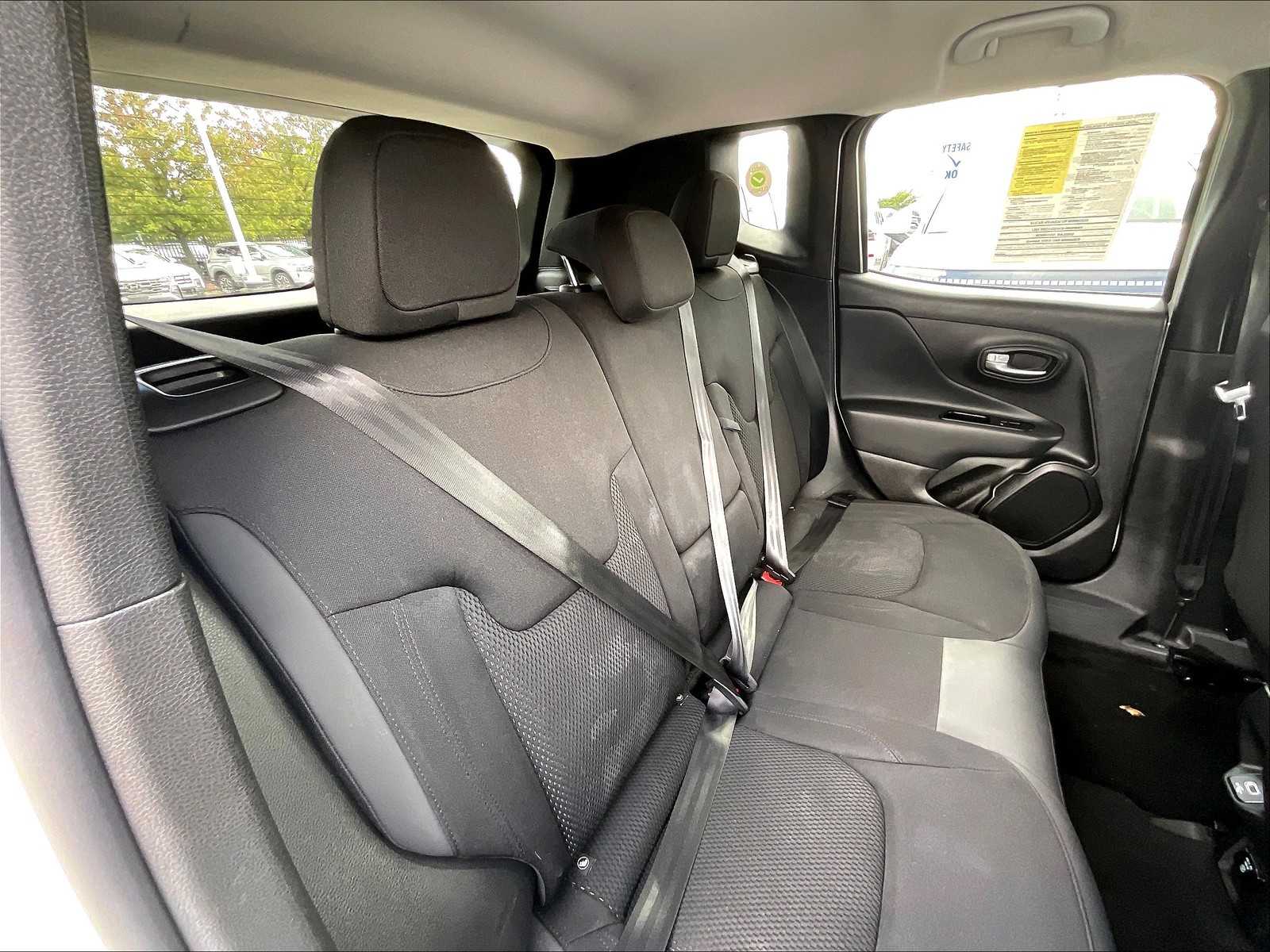 2020 Jeep Renegade Altitude - Photo 16