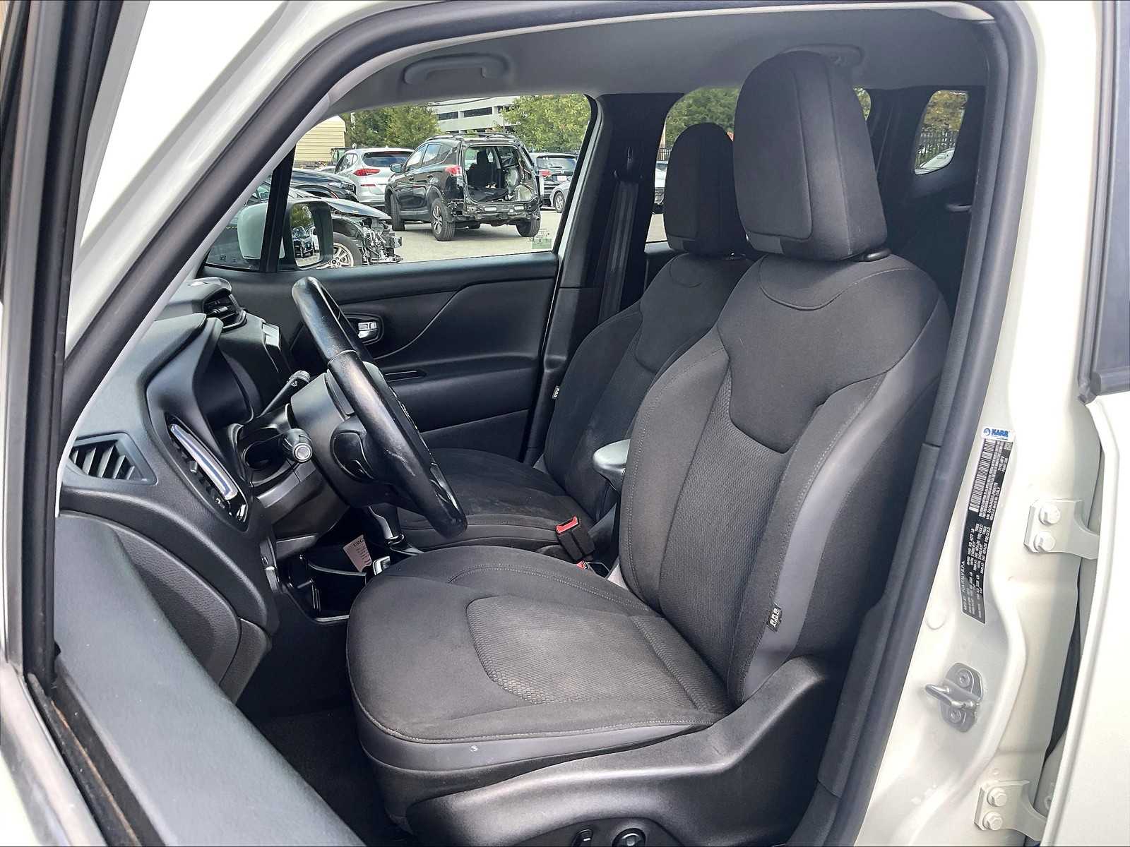 2020 Jeep Renegade Altitude - Photo 10