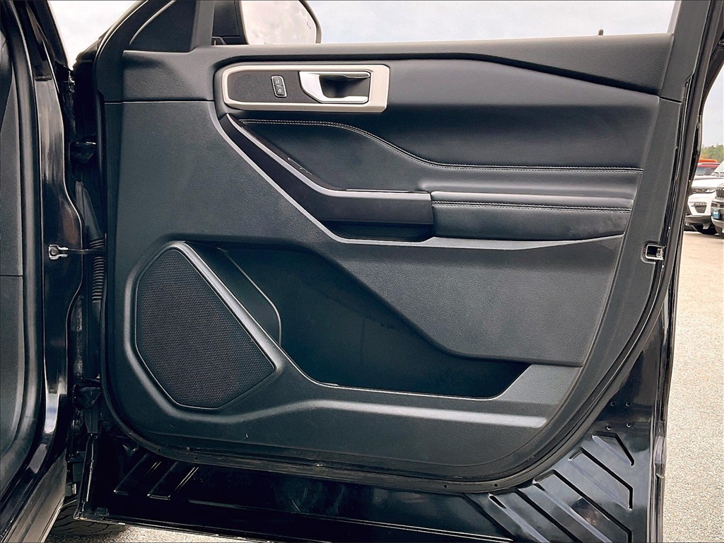 2020 Ford Explorer XLT - Photo 11