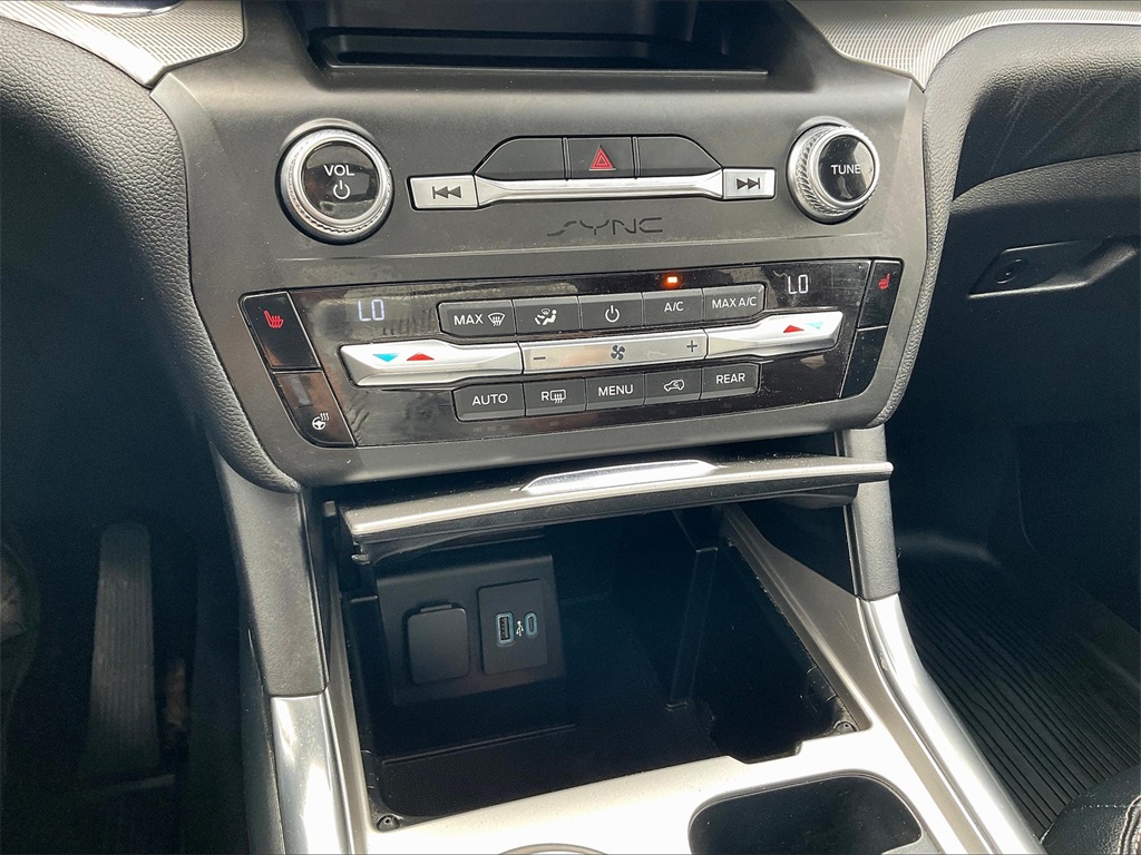 2020 Ford Explorer XLT - Photo 26